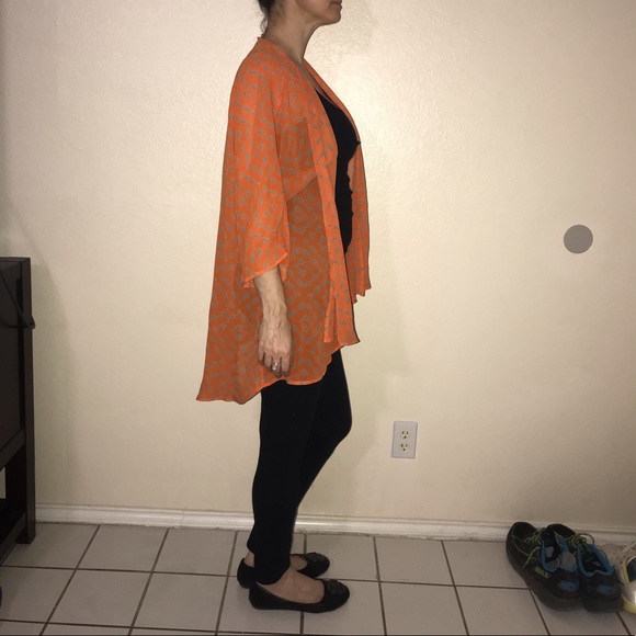 Lularoe kimono - Picture 7 of 11